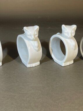Vintage Crowning Touch Set Of 4 White Porcelain Cat Napkin Rings (#1729)